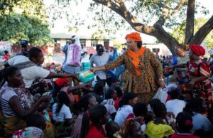 Maputo: Mais de 120 famílias vítimas de inundações recebem apoio alimentar Maputo: Mais de 120 famílias vítimas de inundações recebem apoio
