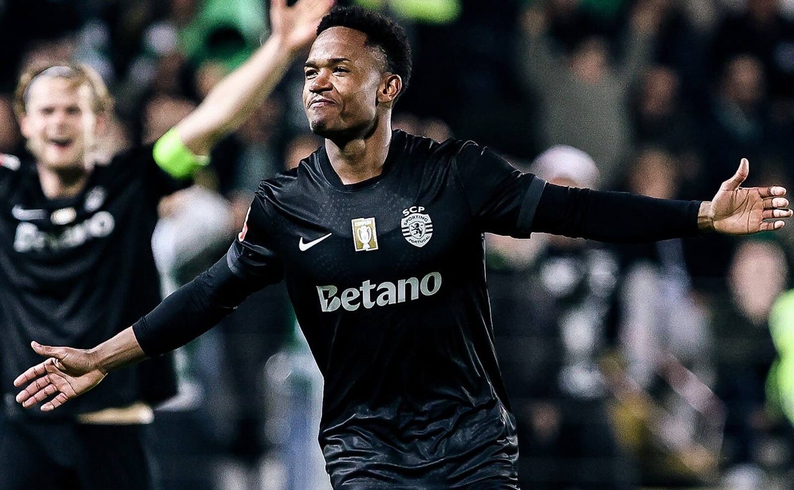 Estrela moçambicana do Sporting pode deixar o clube já em