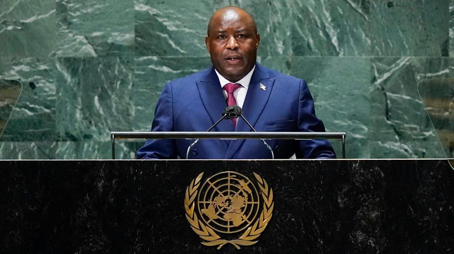 Évariste Ndayishimiye assume presidência da União Africana