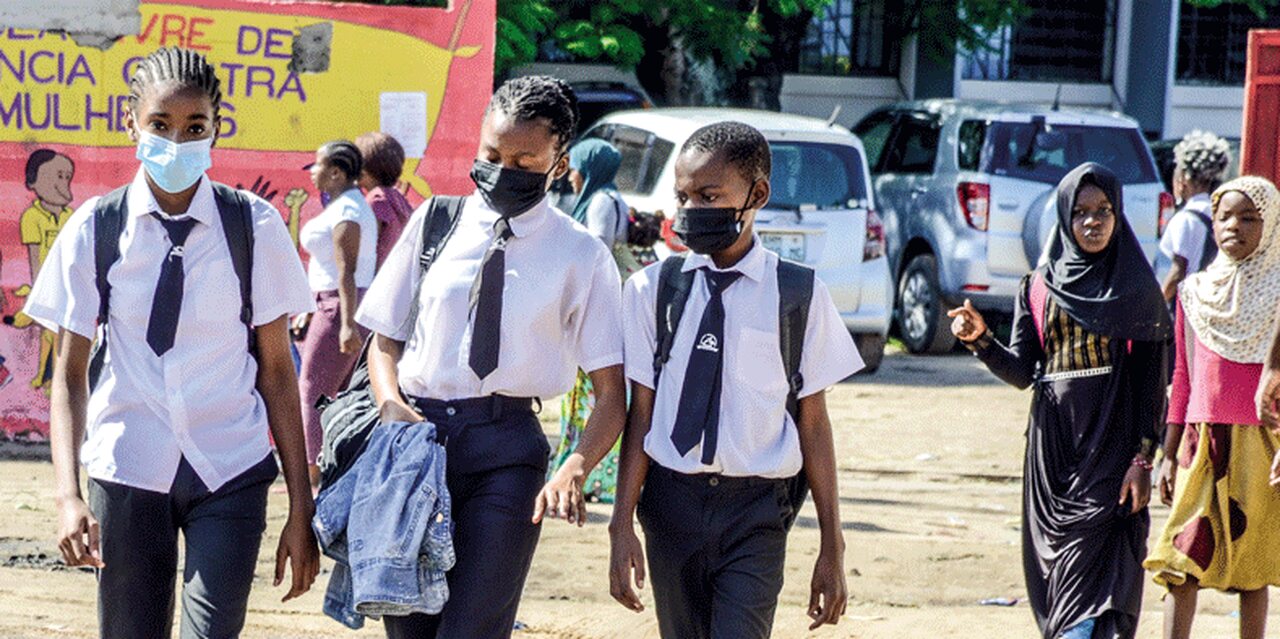 Fenómenos climáticos forçam a revisão do calendário escolar em Moçambique 