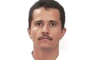 México enfrenta onda de violência após morte de líder do