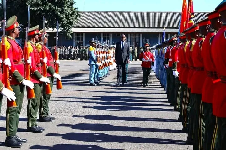 Presidente da República promove e reestrutura chefias nas FADM
