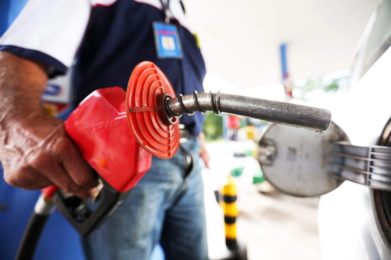 AMEPETROL garante abastecimento regular e afasta risco de ruptura de