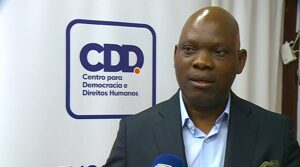Adriano Nuvunga critica apelo presidencial a contribuições para escolas e