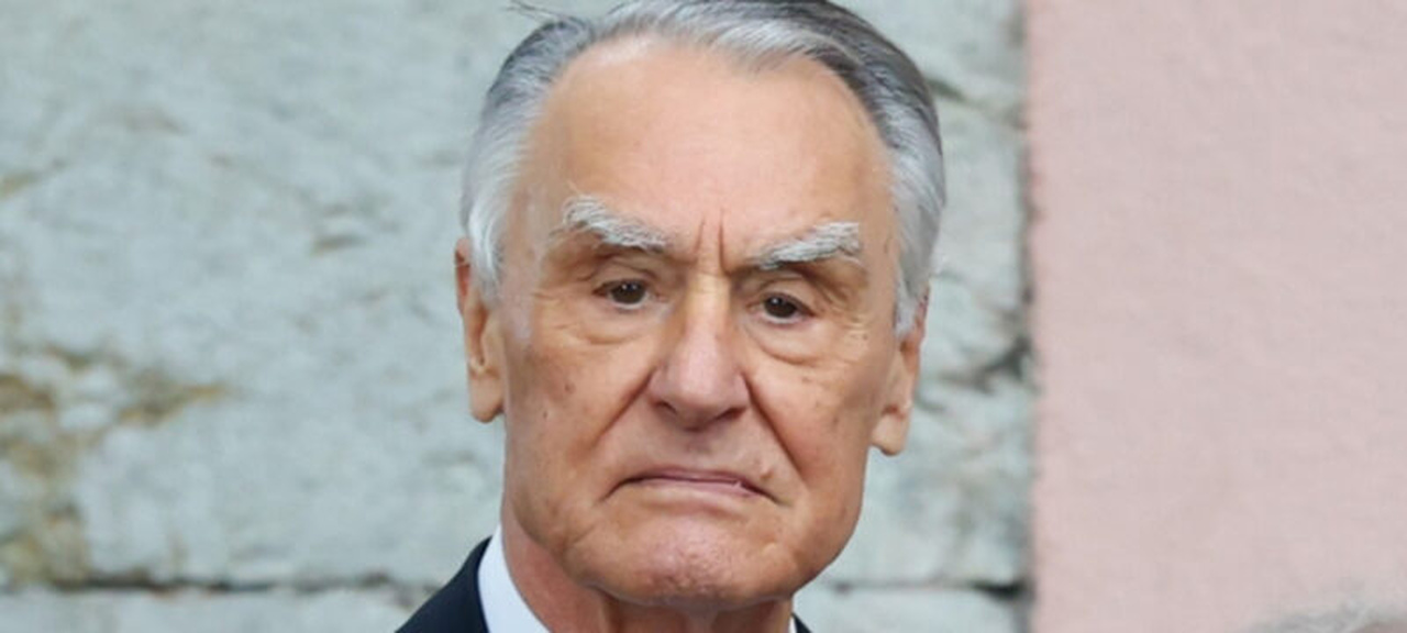 Cavaco Silva distinguido com Ordem Europeia do Mérito