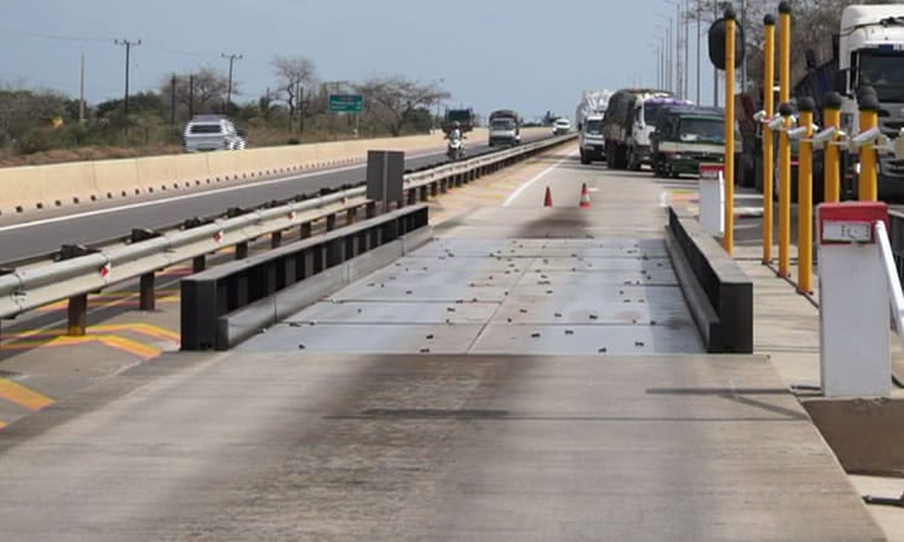 Construção de pontes pedonais condiciona trânsito em Maputo