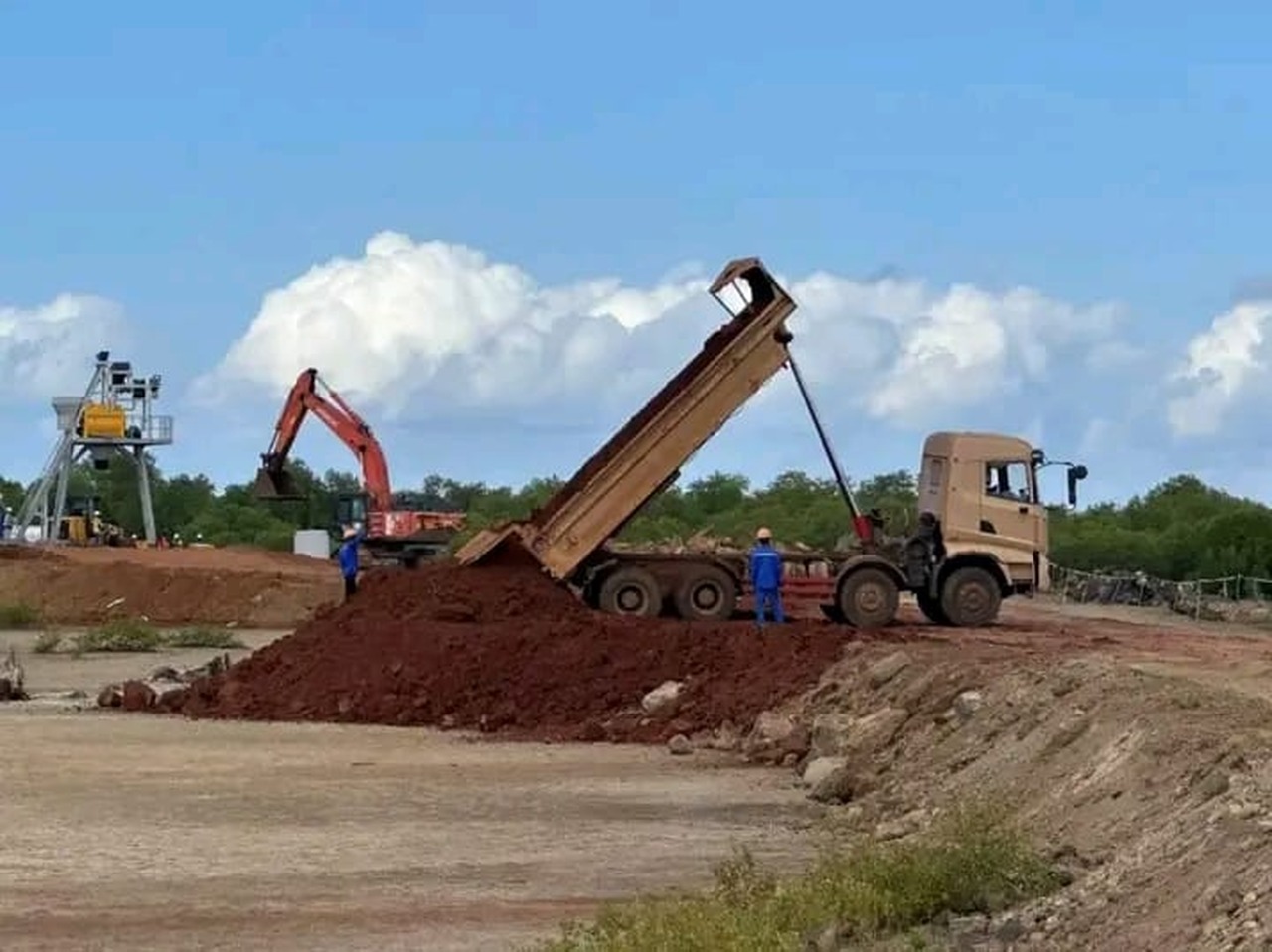 Fornecedores de materiais do porto de Angoche detidos