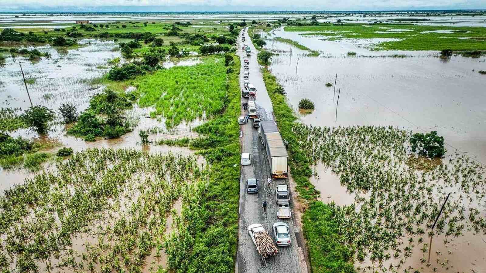 Governo projecta alocar 33 M$ para reabilitação de estradas afectadas