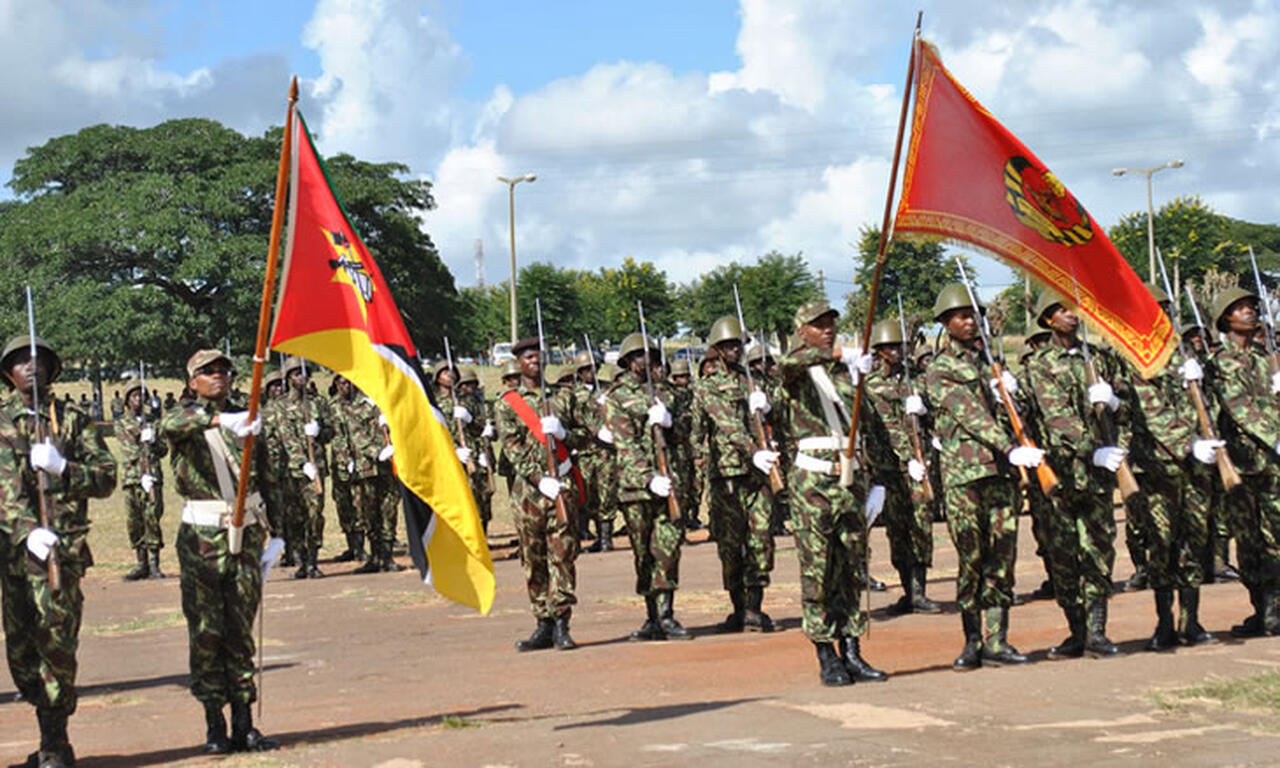 Mais de 17 mil funcionários do Estado deviam estar aposentados,