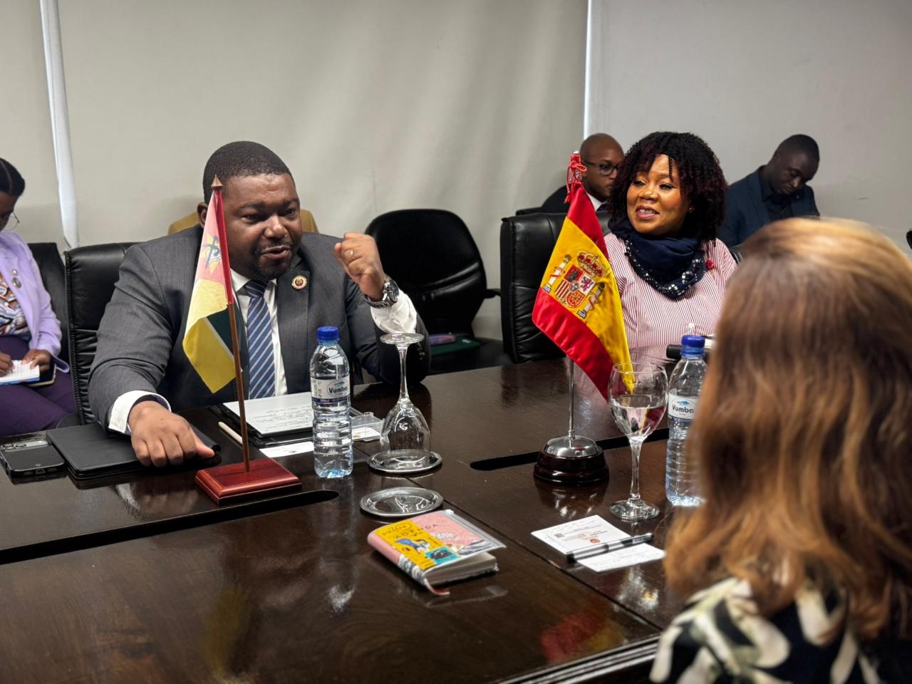 Moçambique e Espanha reforçam cooperação para impulsionar investimento e turismo