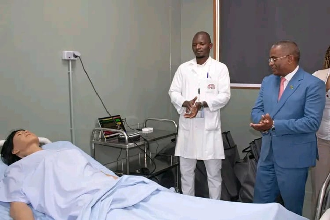 Novos laboratórios elevam o patamar da enfermagem moçambicana