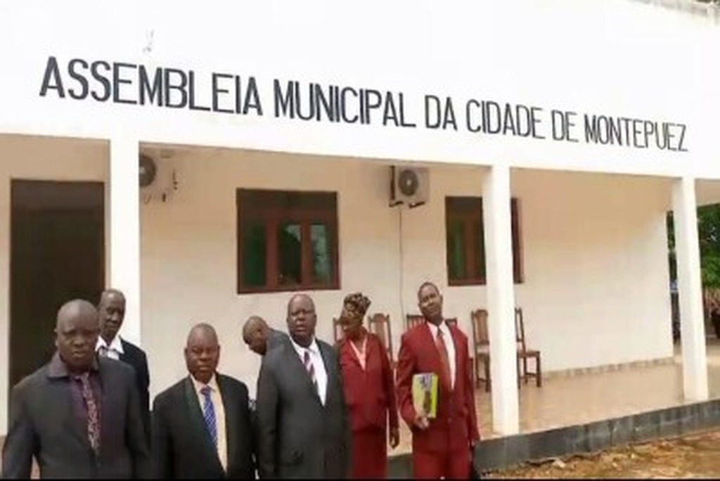 Oposição abandona sessão plenária em Montepuez devido a atraso salarial
