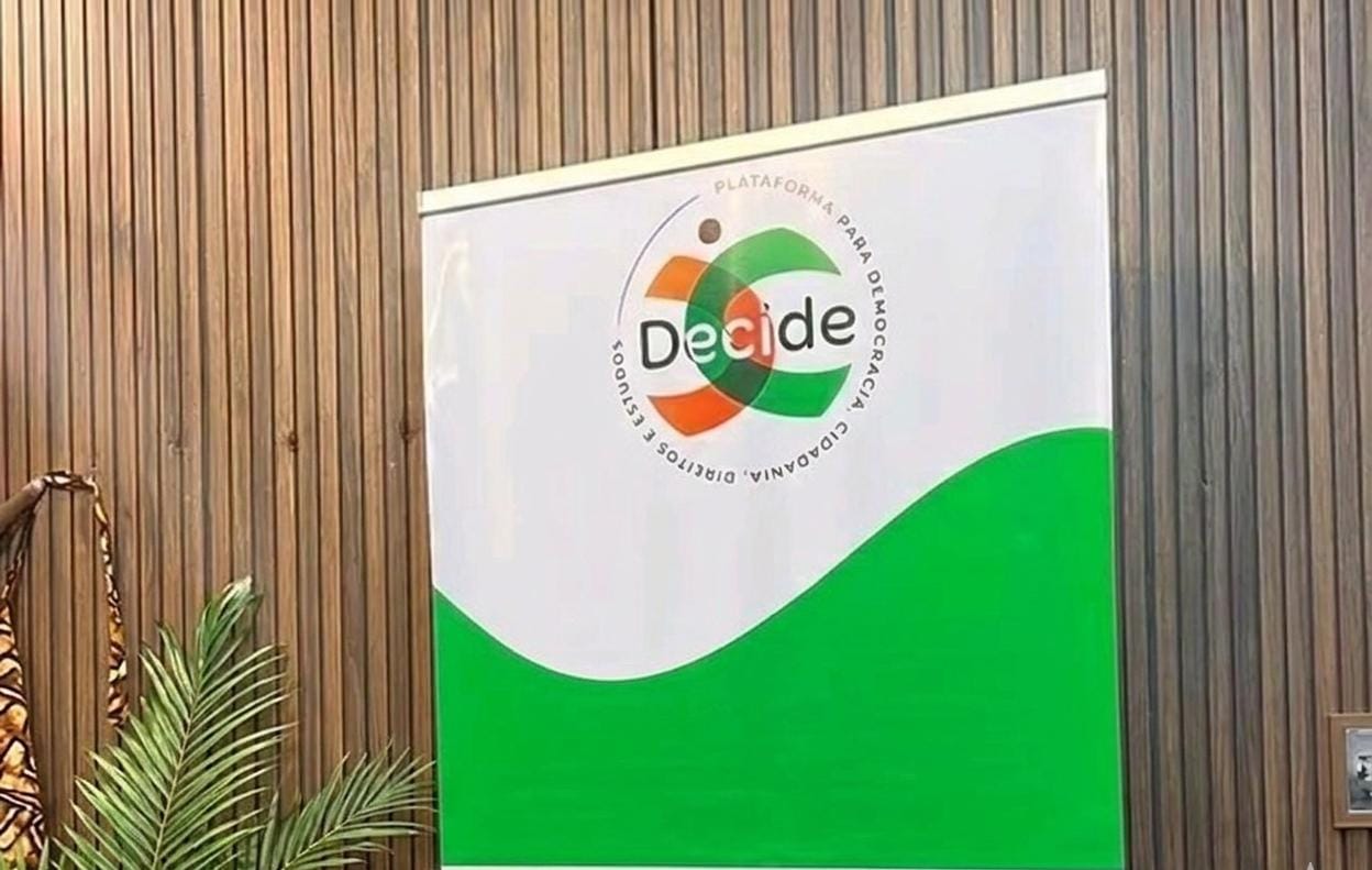 Plataforma DECIDE denuncia condições desumanas de detenção na Esquadra de