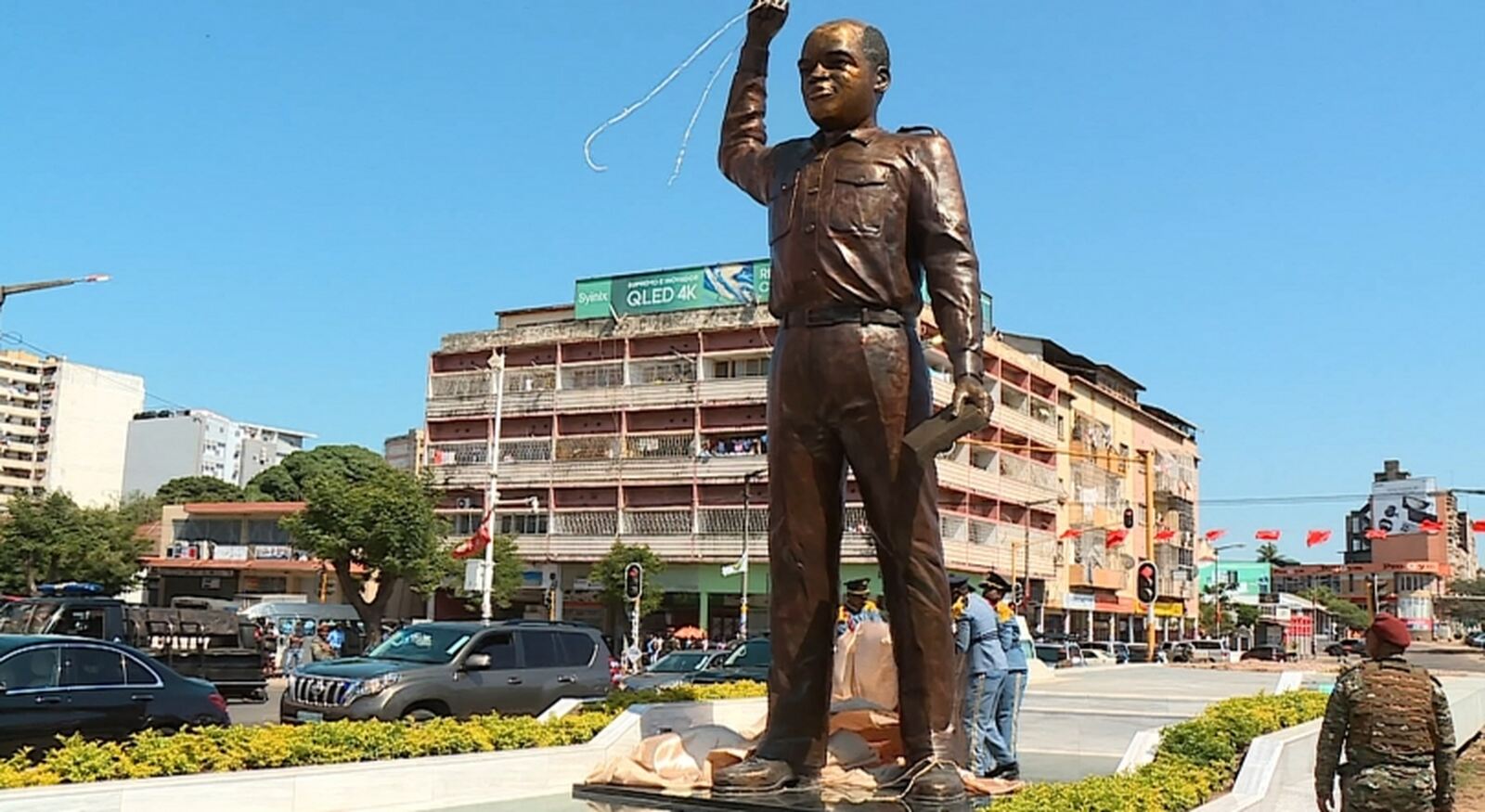 Polémica em torno da estátua de Eduardo Mondlane continua sem
