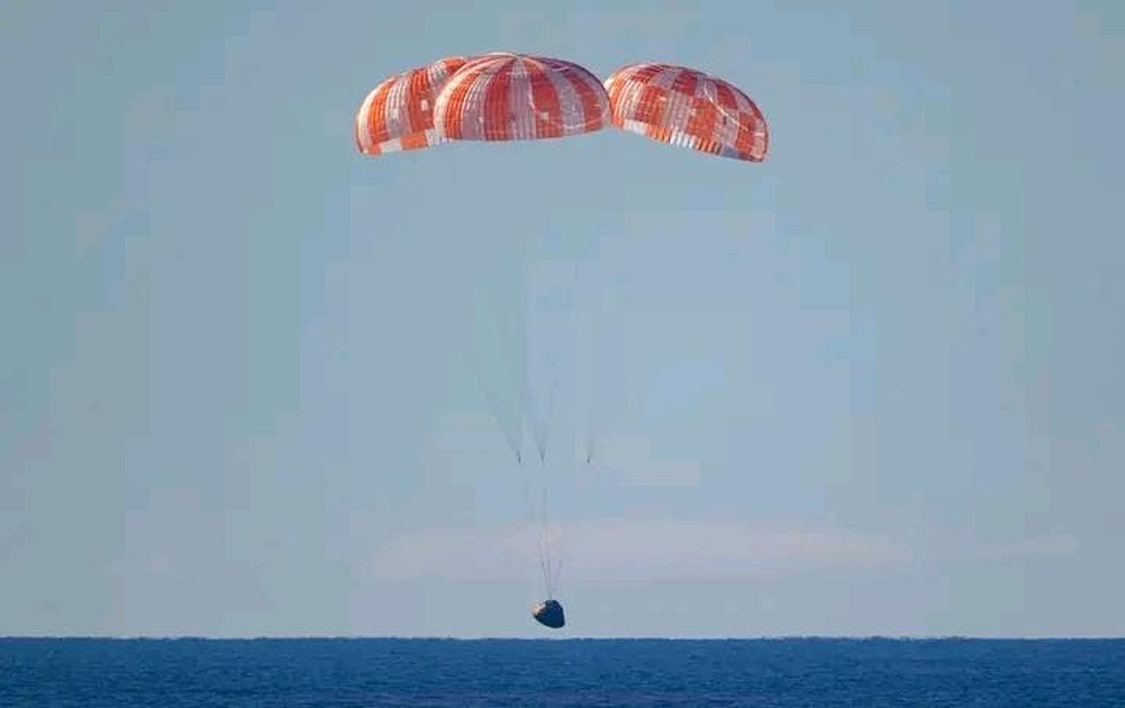 Artemis II regressa à Terra com sucesso após missão histórica