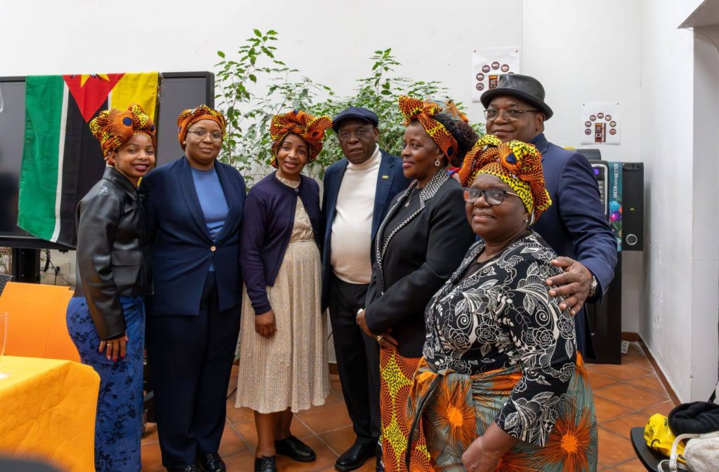 Artistas moçambicanos homenageados na Itália