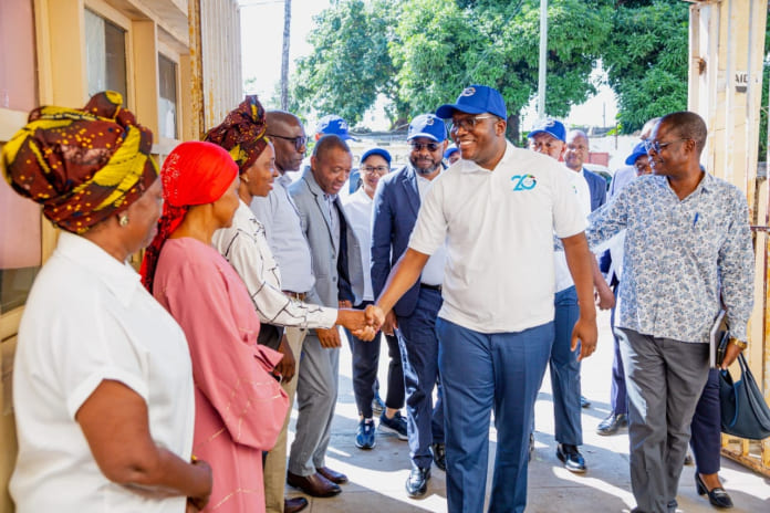 Autoridade Tributária promove cidadania fiscal junto de estudantes em Maputo