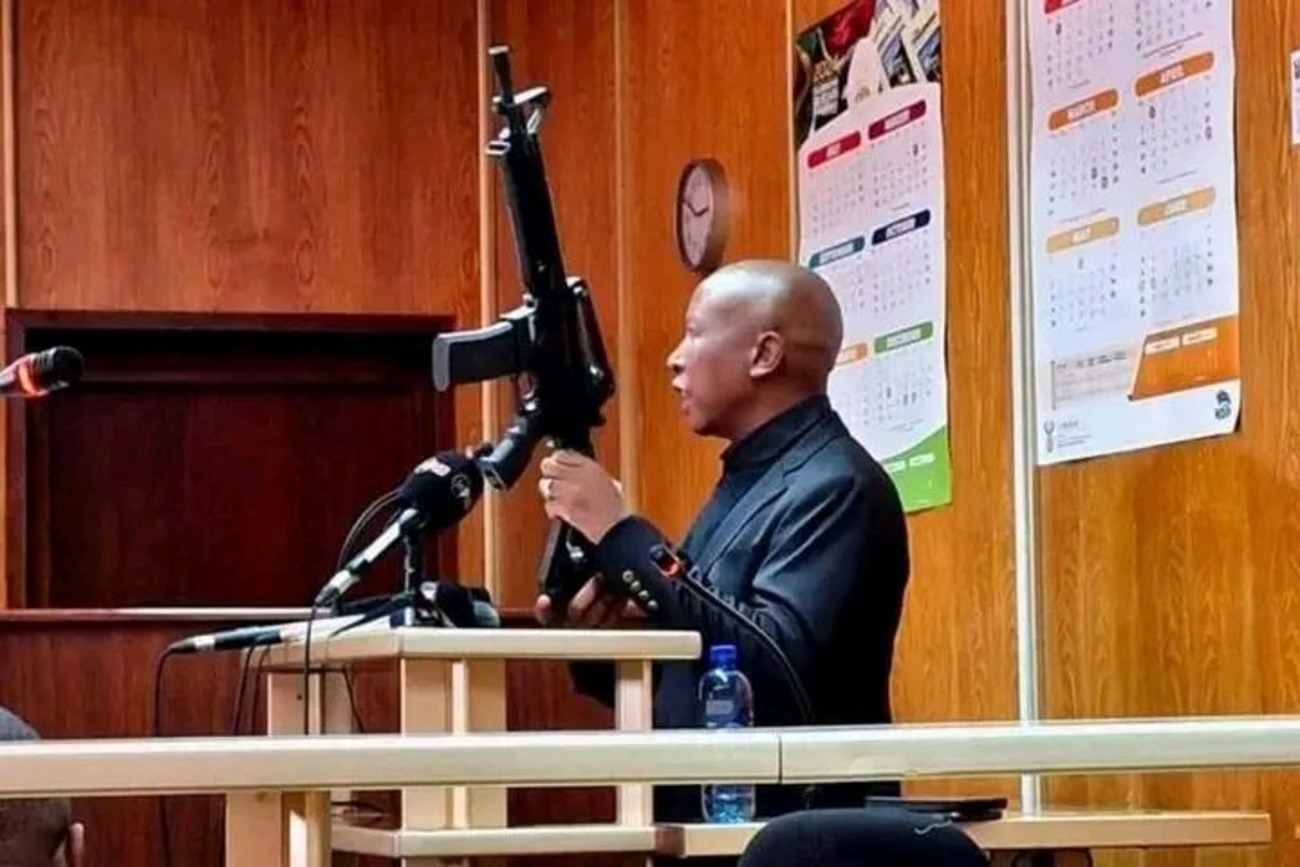 Julius Malema condenado a cinco anos de prisão