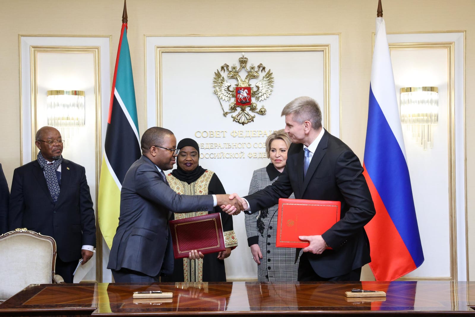Moçambique e Rússia reforçam cooperação parlamentar com novo acordo