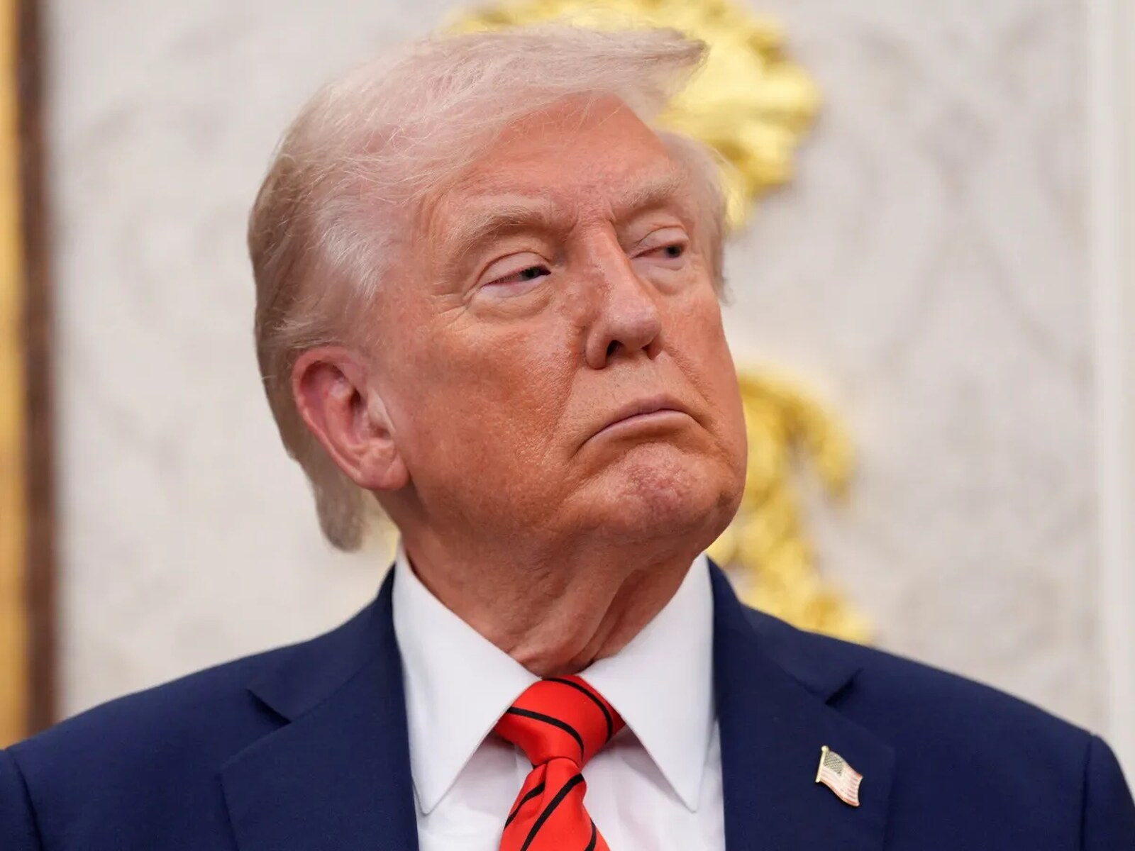 Trump “muito optimista” sobre negociações com Irão e avisa para