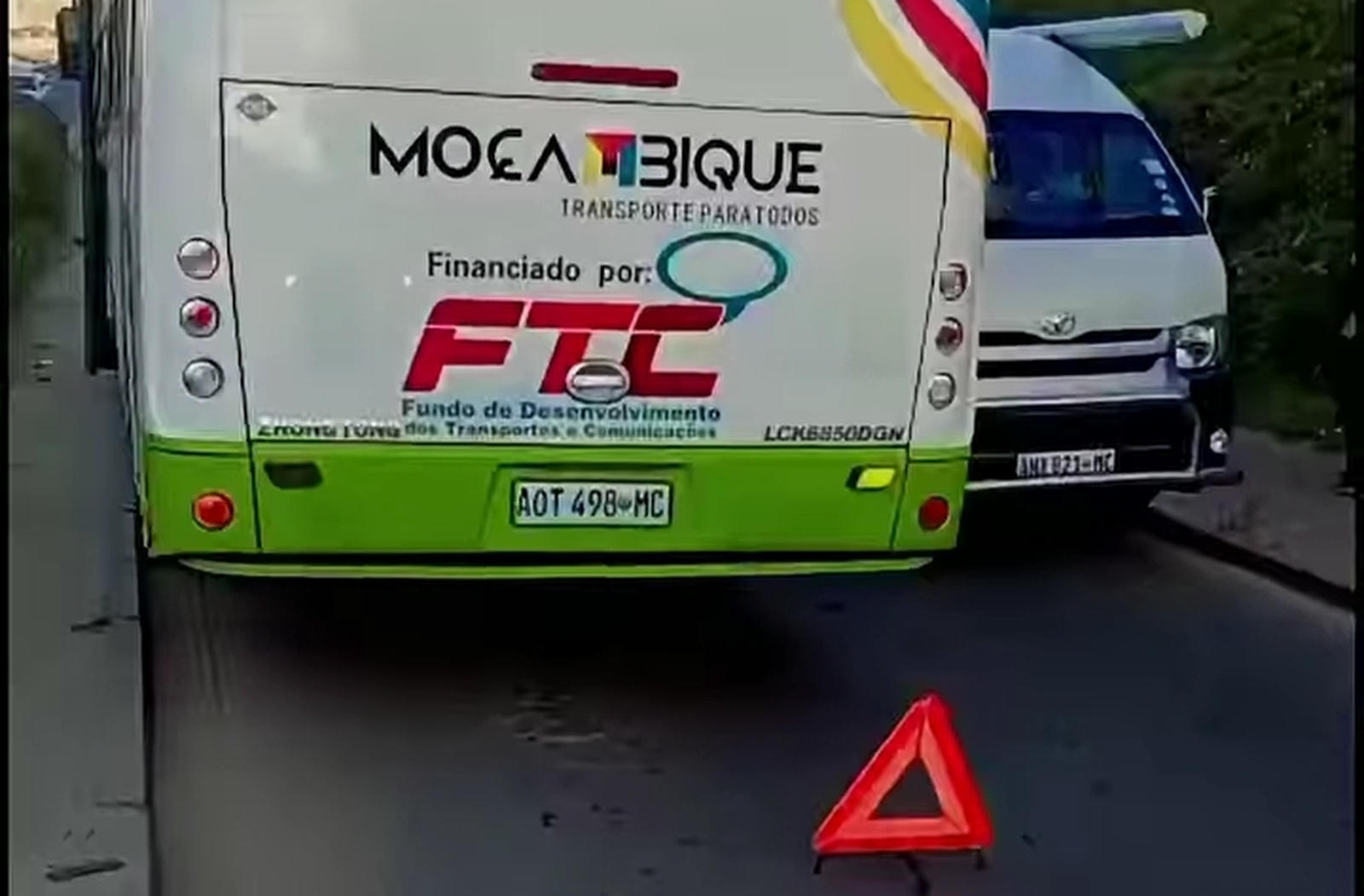 Novos autocarros entregues em Maputo já registam avarias: Vídeos mostram