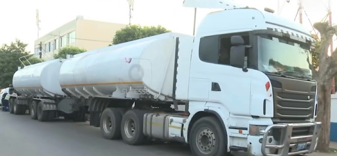 PRM detém motorista por contrabando de combustível para RSA