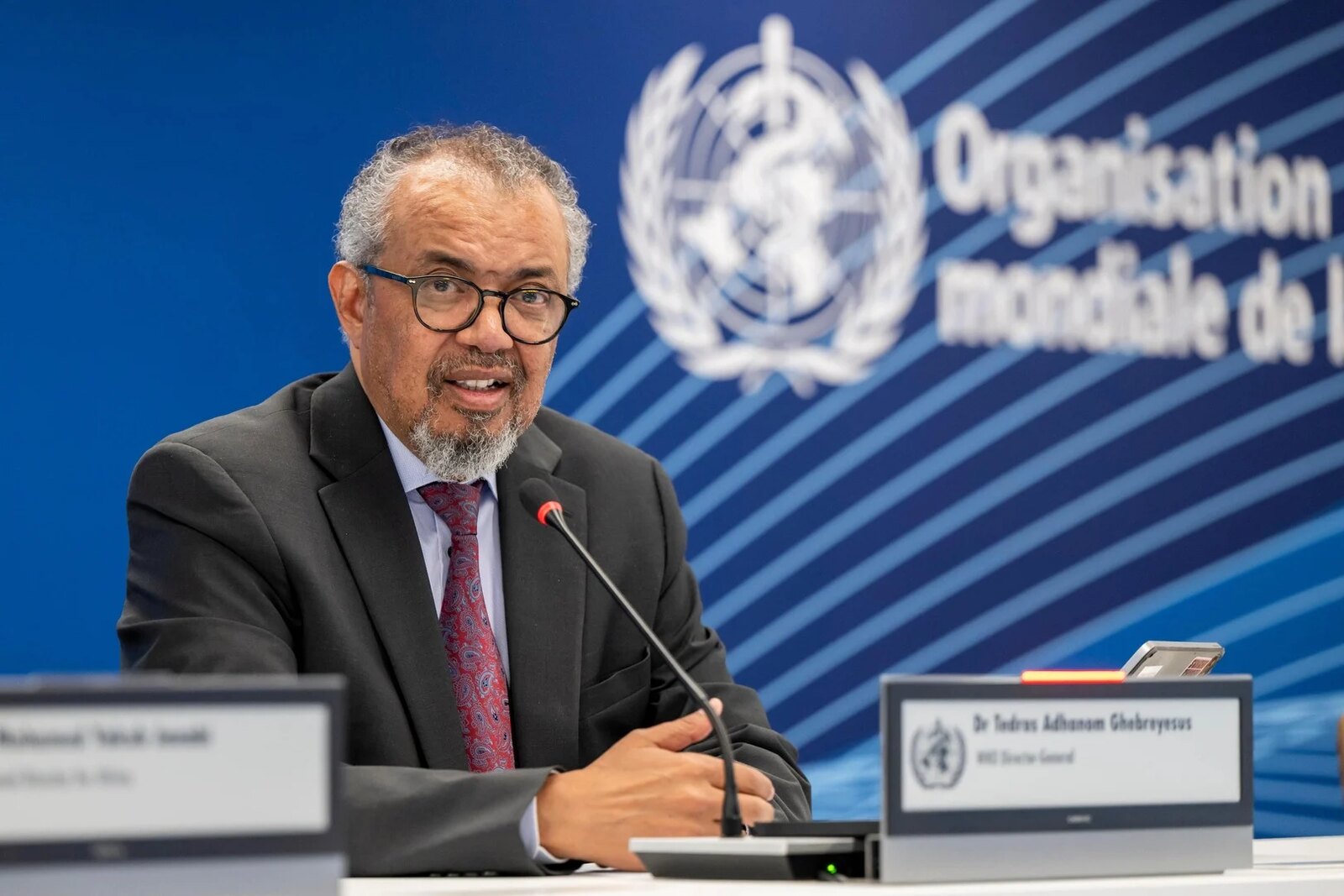“RDC enfrenta choque catastrófico entre a ébola e o conflito”,