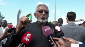 Antigo governante diz que salários no Banco de Moçambique são