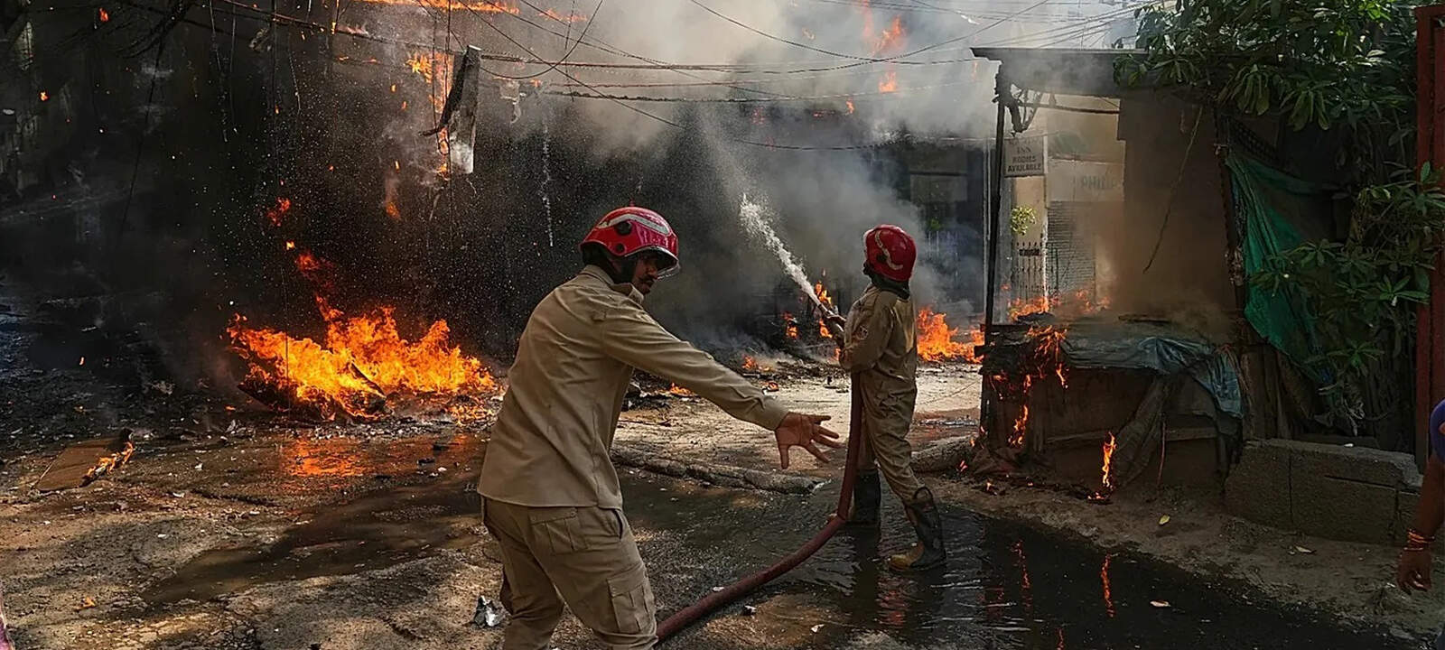 Índia: Dois moçambicanos morrem num incêndio em hotel de Nova