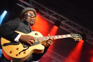 Jimmy Dludlu celebra 40 anos de carreira com concerto homenagem “O
