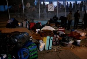 Migrantes de vários países abandonam África do Sul no dia