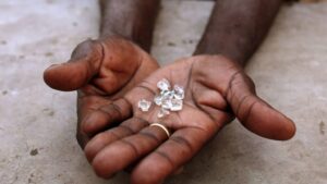 Suspensão da actividade mineira causa prejuízos em Manica