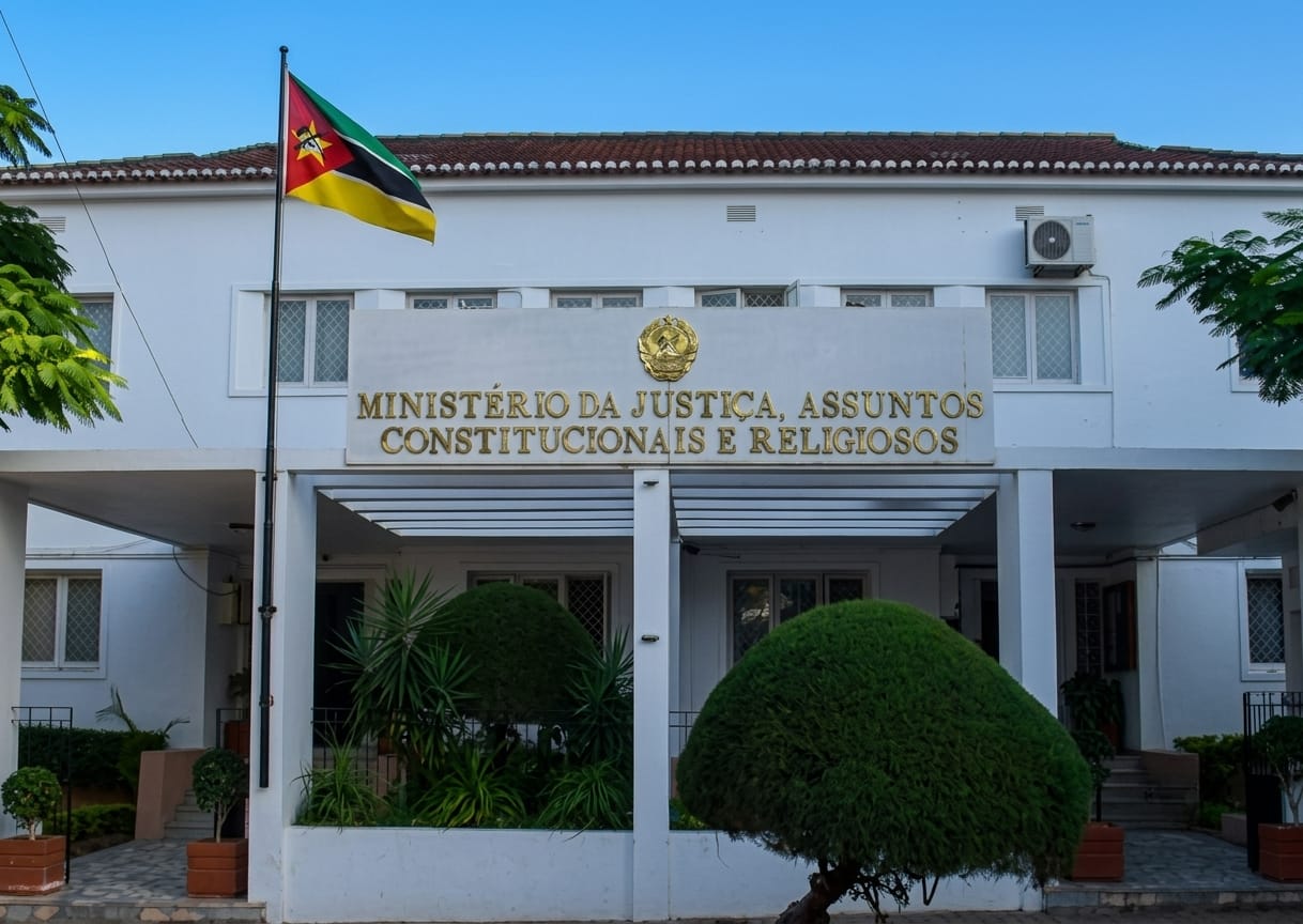 Falta de recursos força o sector da justiça a traçar