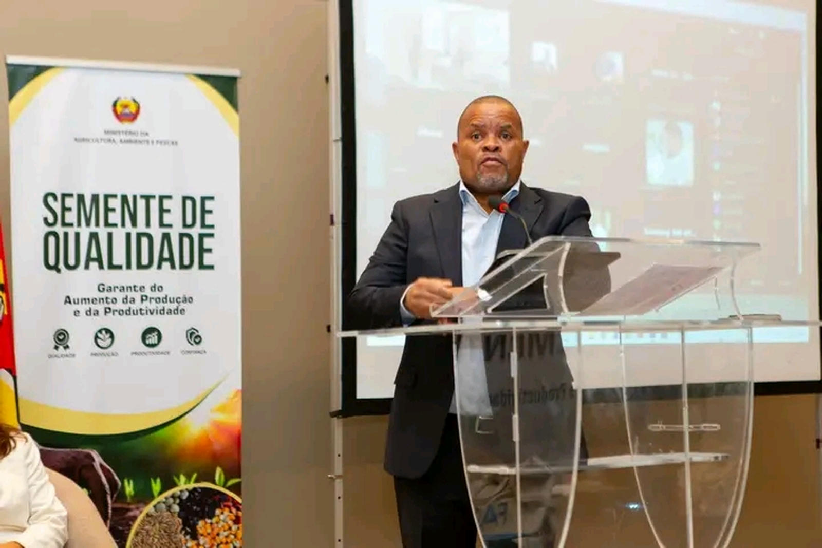 Moçambique vai produzir mais sementes locais para travar importações até