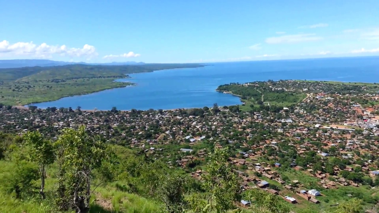 Sete turistas estrangeiros sobrevivem a naufrágio no Lago Niassa após