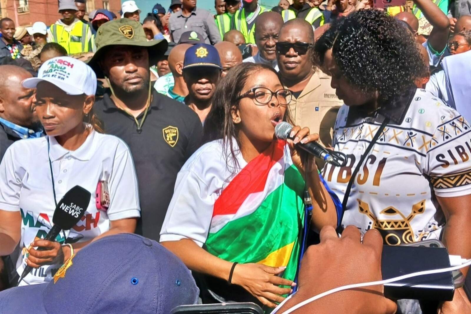 Xenofobia: Jacinta Zuma dá seis meses para todos imigrantes ilegais