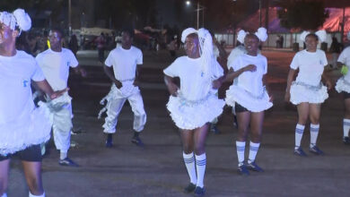 Carnaval fora de época anima celebrações dos 84 anos de Quelimane - O País