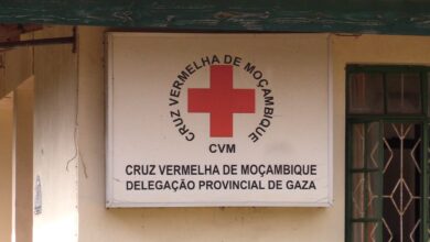 Voluntários da cruz vermelha ameaçam encerrar portas da delegação em Xai-Xai por subsídios em atraso - O País
