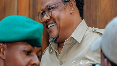 Tundu Lissu denúncia “caso político” no início do julgamento por traição na Tanzânia - O País