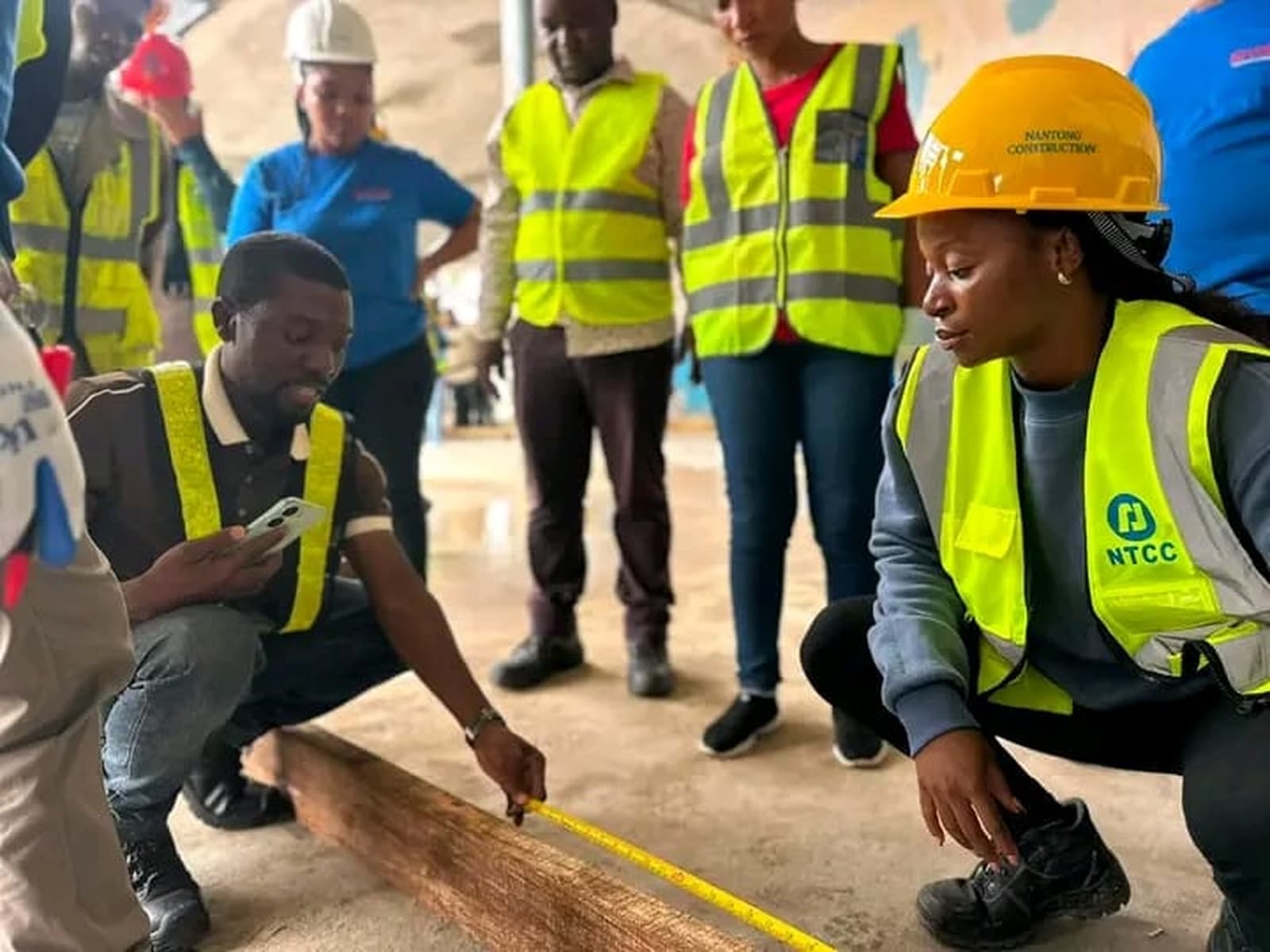 Mais de 400 técnicos formados em Moçambique para erguer escolas