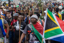 Nigéria proíbe visitas oficiais à África do Sul devido à violência contra imigrantes - O País